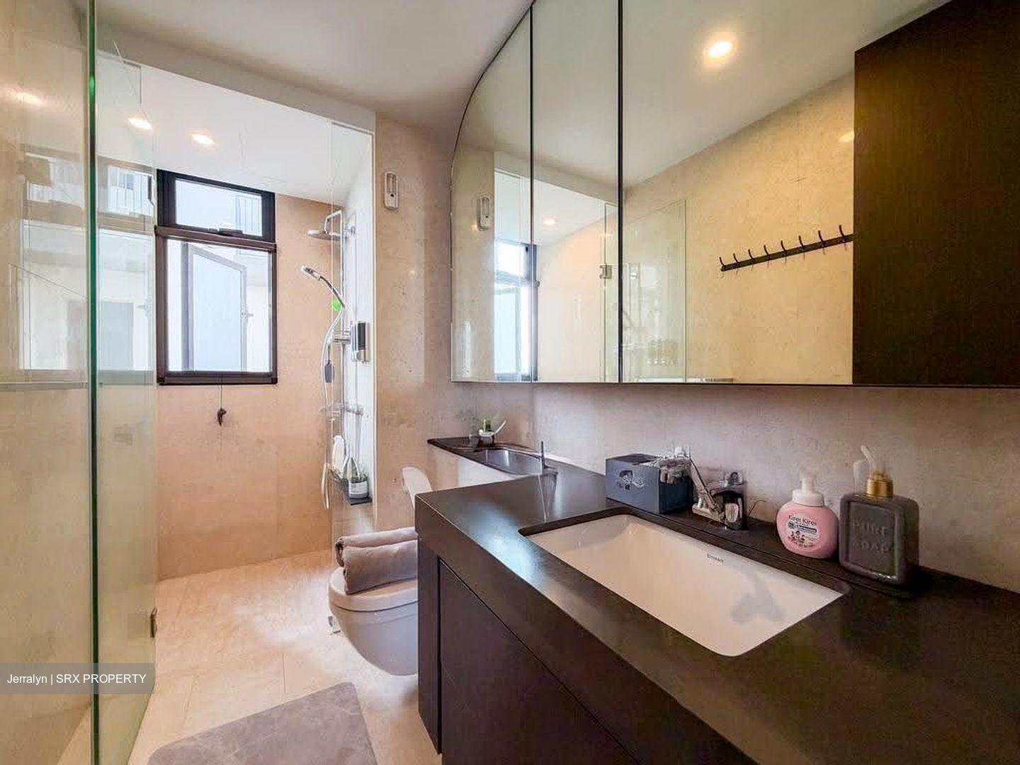 Avenue South Residence (D3), Apartment #629879281